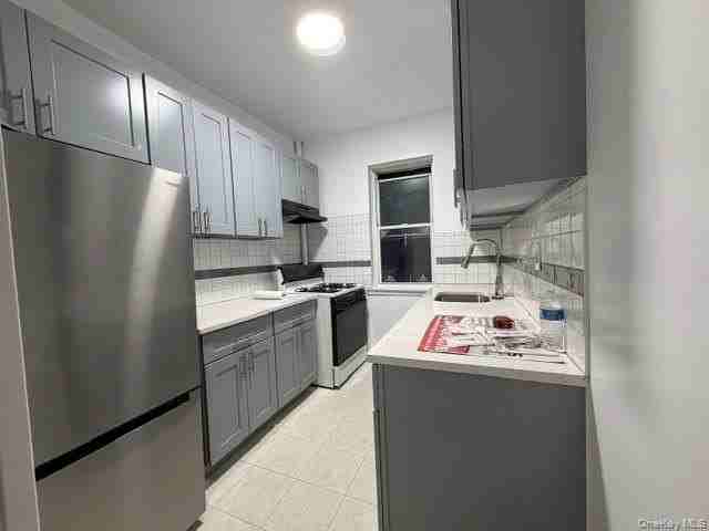 836 Edison Ave #1FL