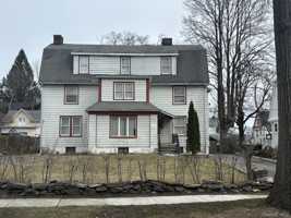featured image of 9 Myrtle St #2