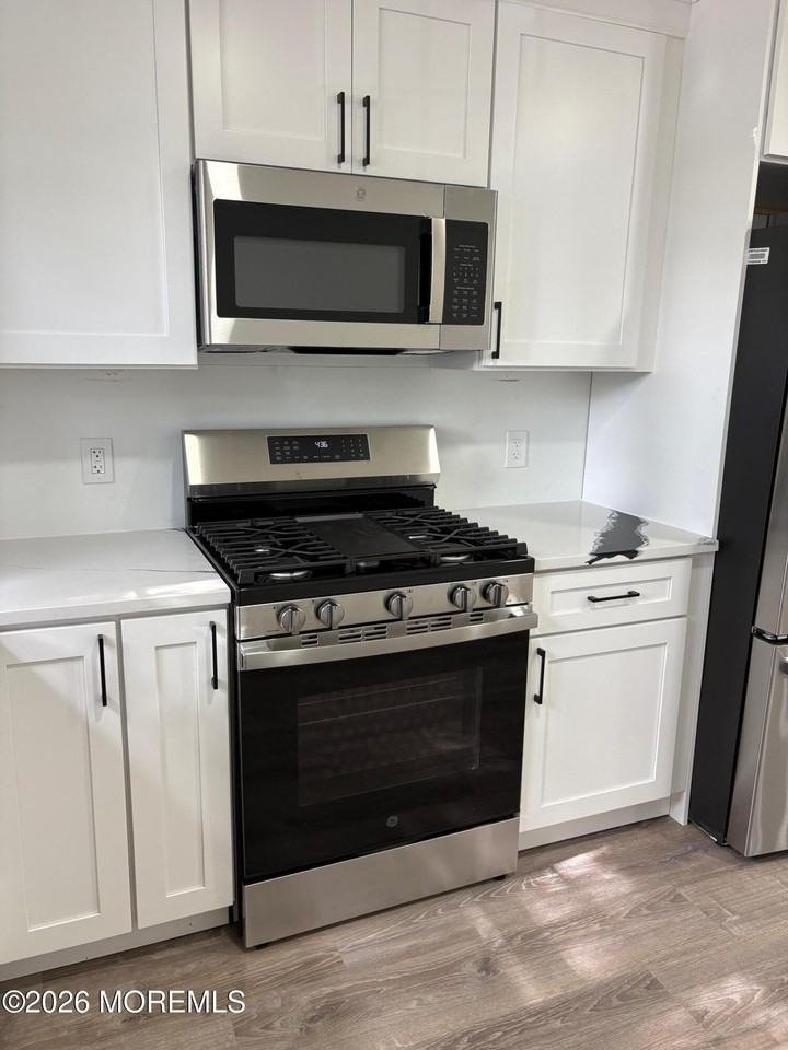 240 Atlantic Ave - Photo 5 of 21