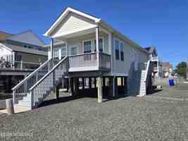 featured image of 52 Adair Dr