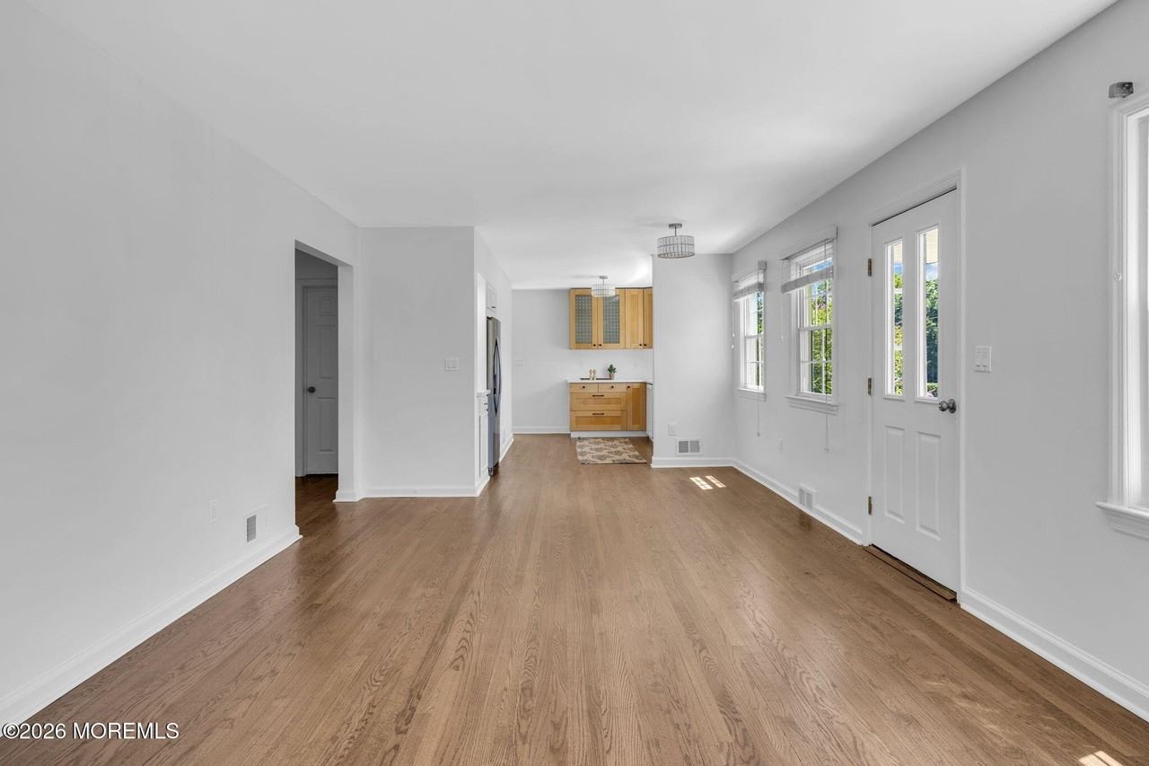 67 Victoria Pl - Photo 4 of 20