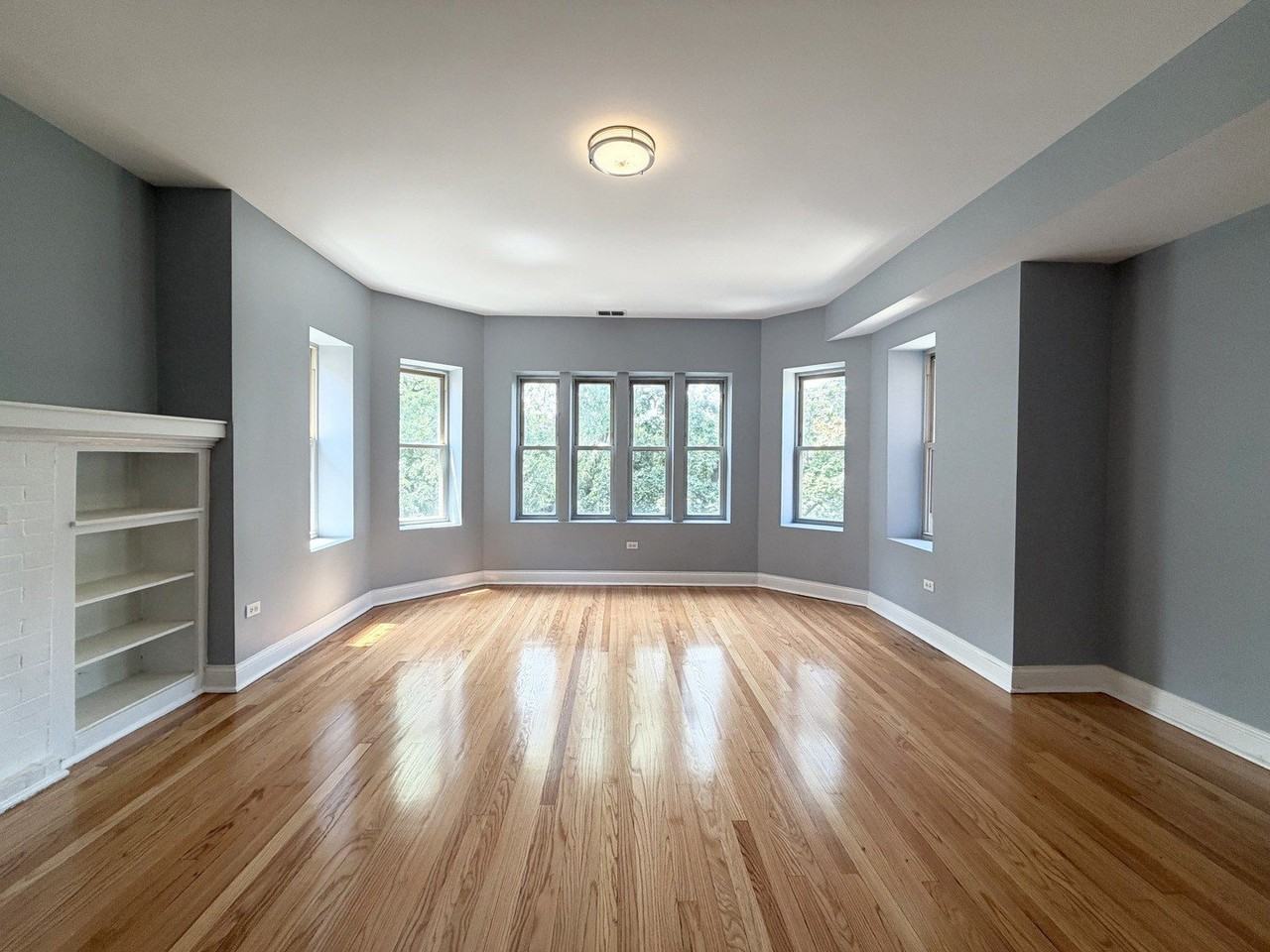 7821 S Phillips Ave #3 - Photo 2 of 18