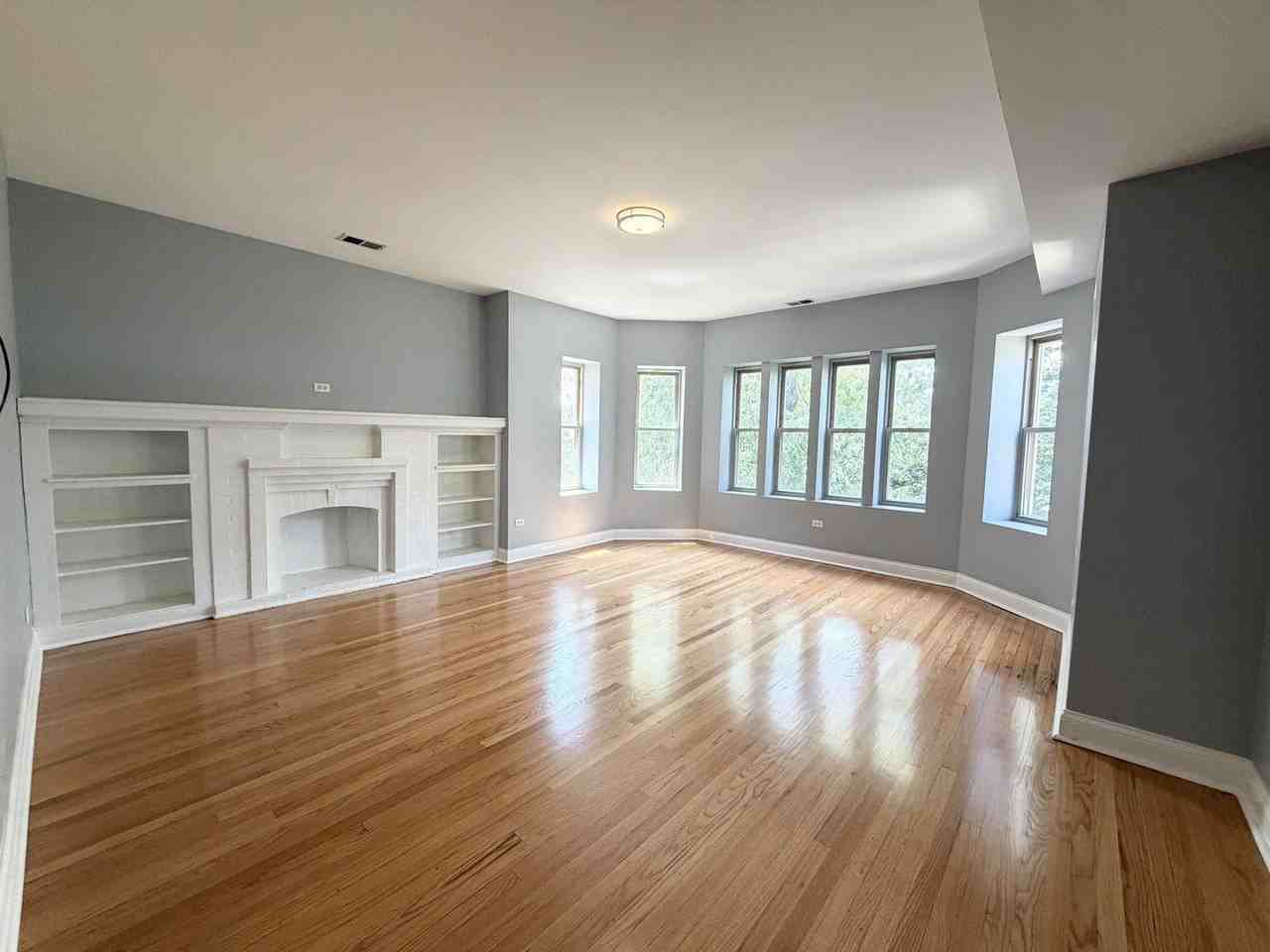 7821 S Phillips Ave #3 - Photo 3 of 18