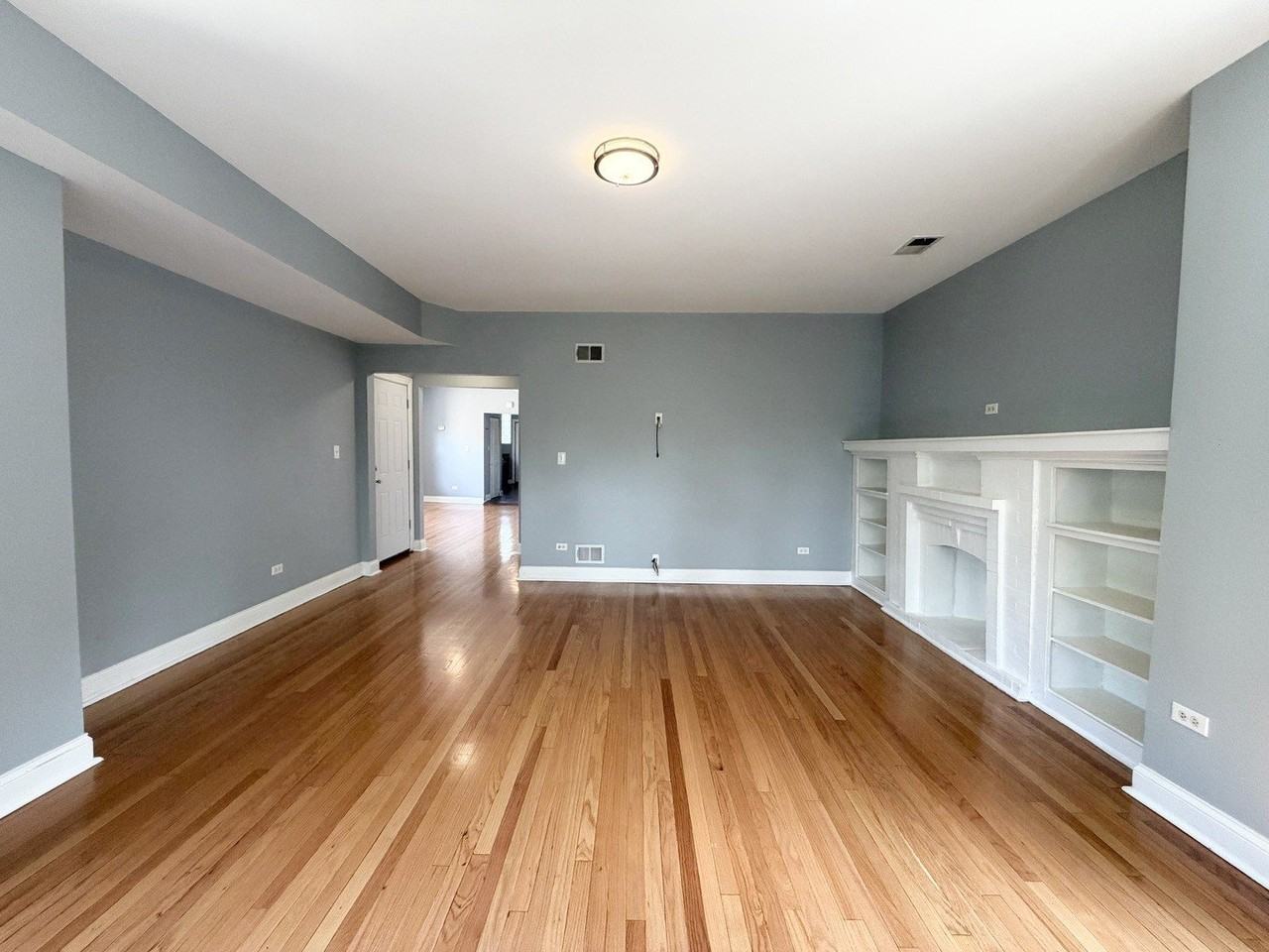 7821 S Phillips Ave #3 - Photo 4 of 18