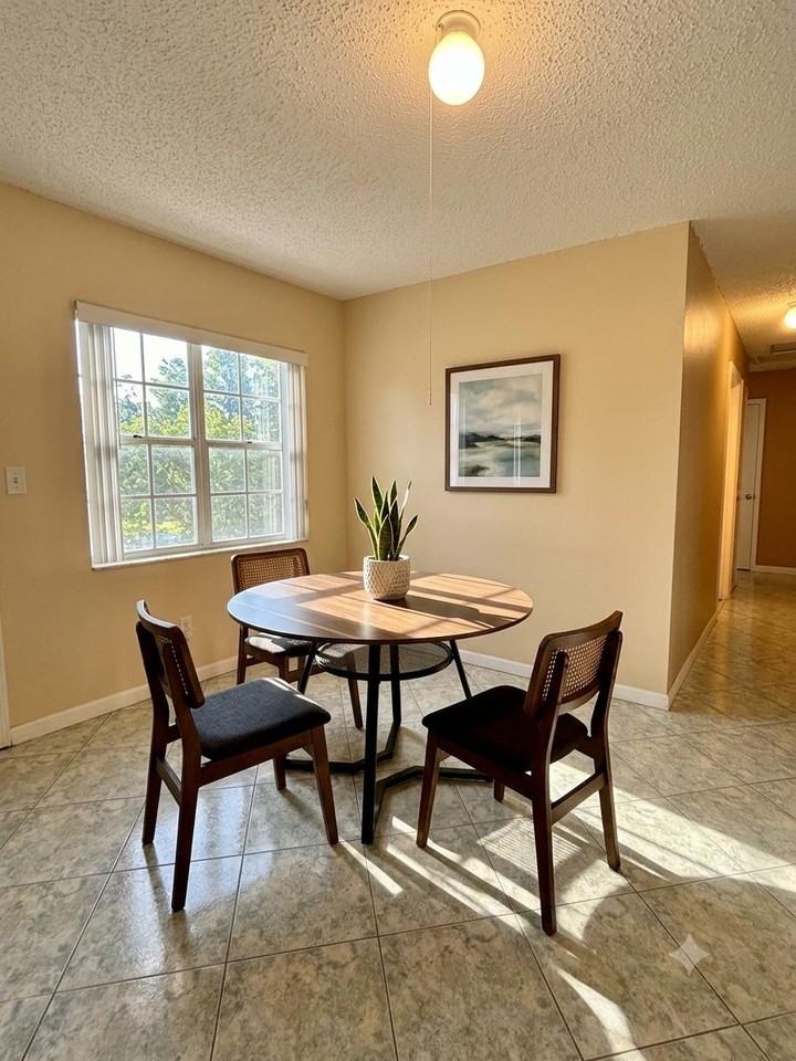 116th Ln - Photo 2 of 12