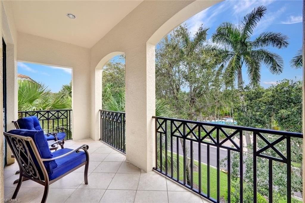 2830 Tiburon Blvd E #103 - Photo 2 of 21