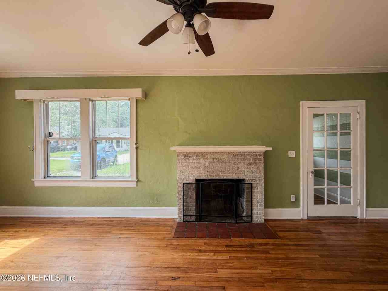 1031 Inwood Ter - Photo 6 of 15