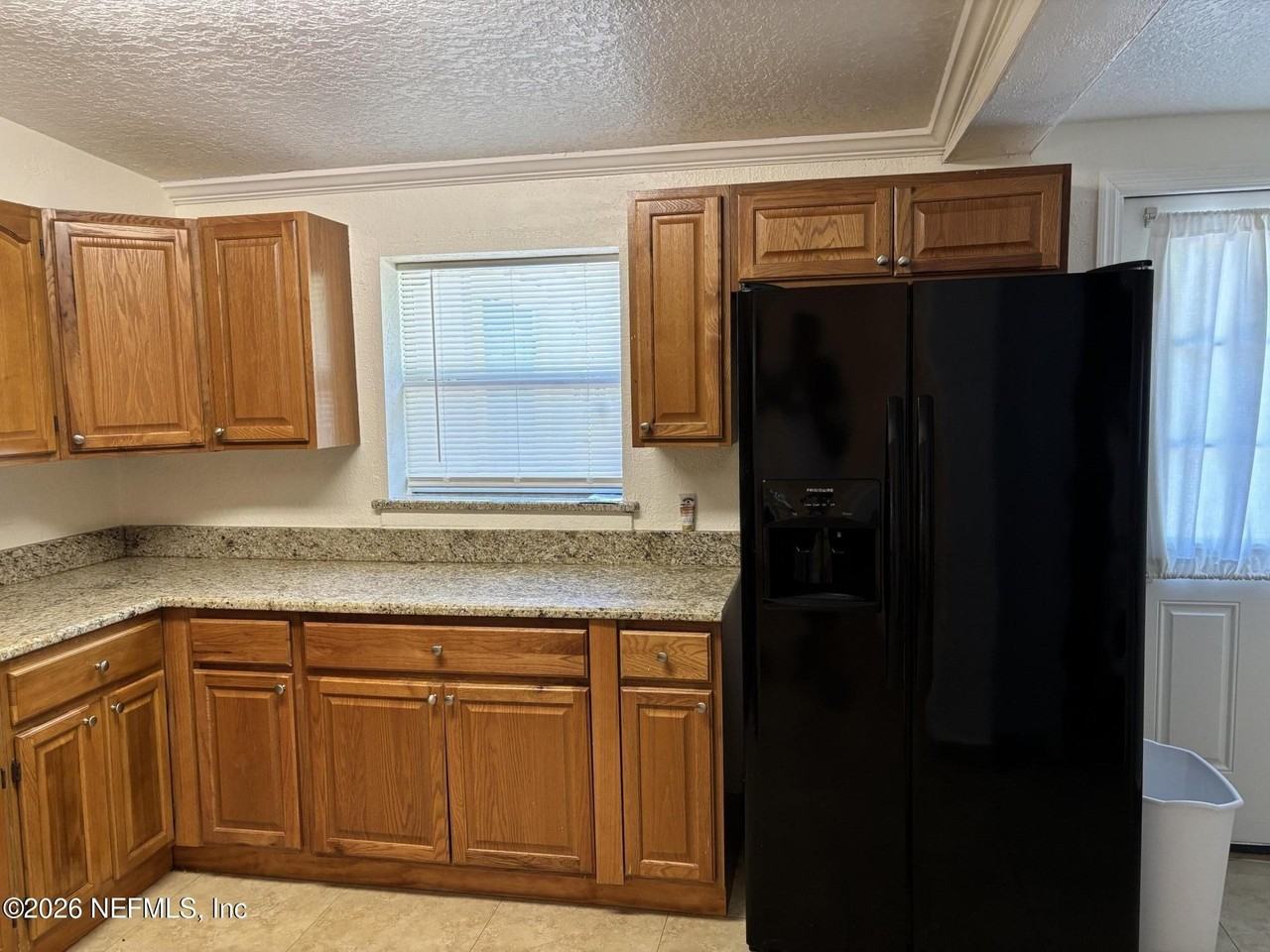 1824 Brookview Dr S - Photo 5 of 19