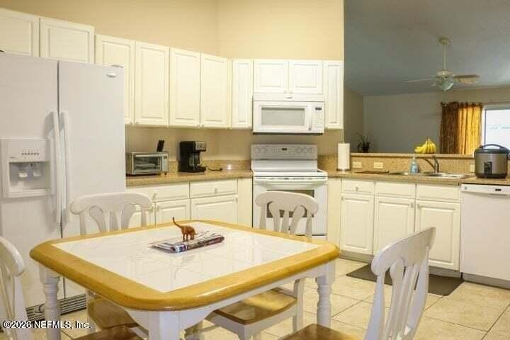 2114 Forest Gate Dr E - Photo 3 of 11