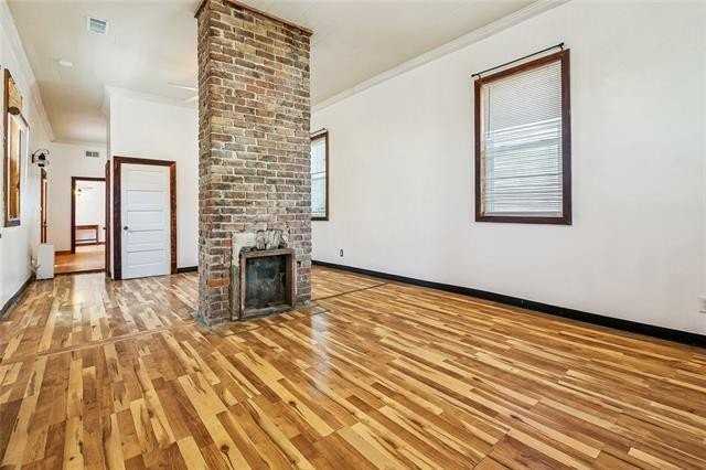 1611 Hollygrove St - Photo 5 of 16