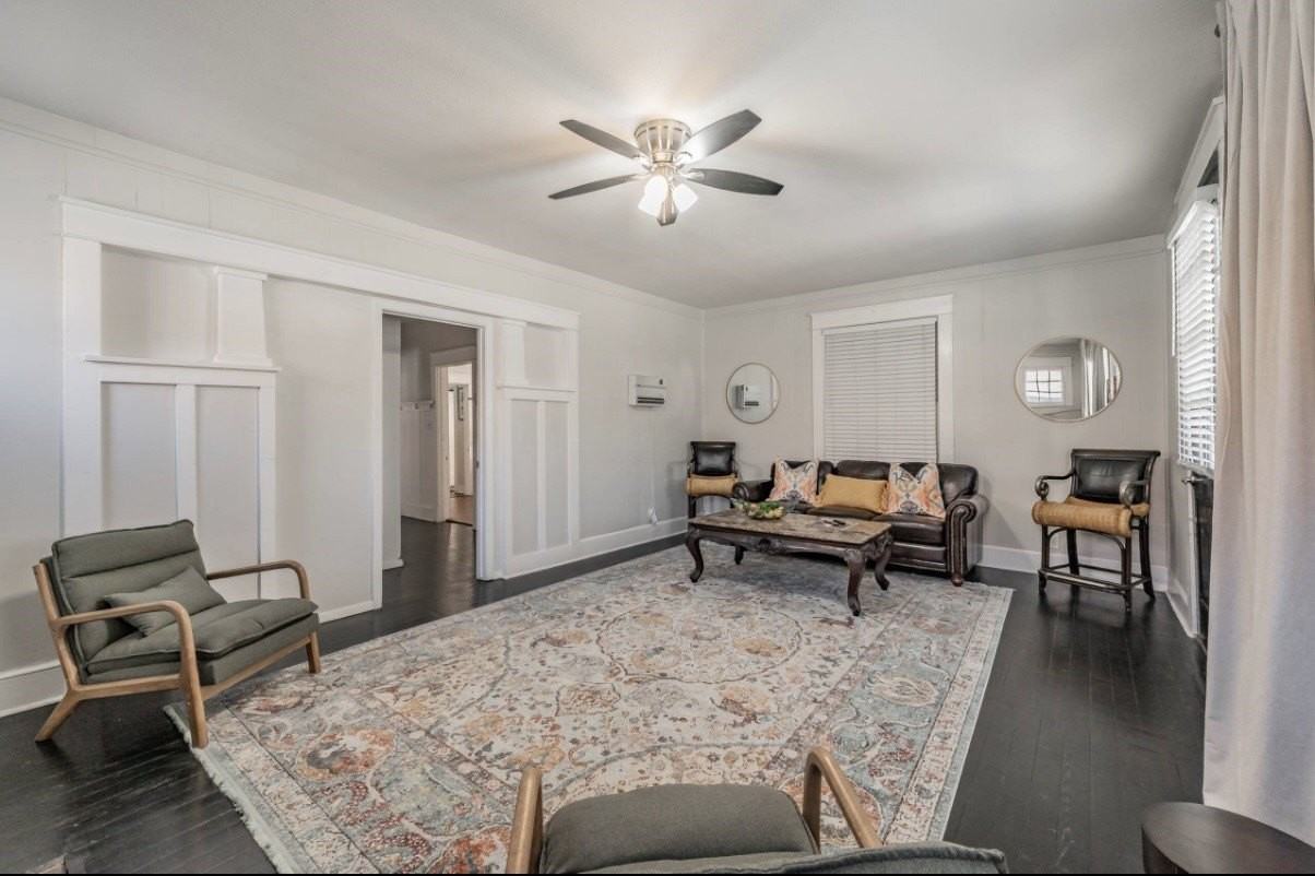 2629 S Jennings Ave - Photo 4 of 11