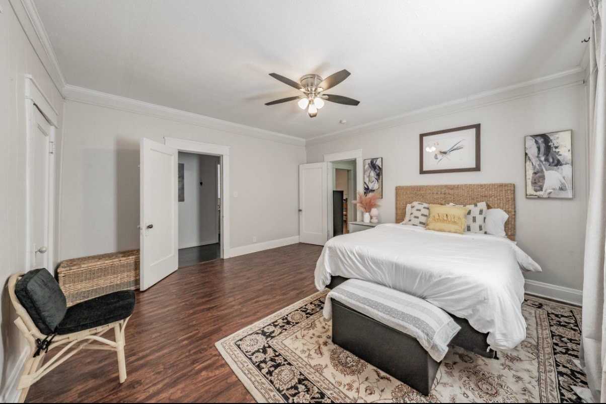 2629 S Jennings Ave - Photo 7 of 11
