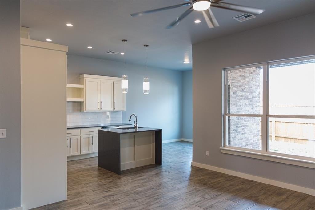 504 Remington Ave - Photo 7 of 26