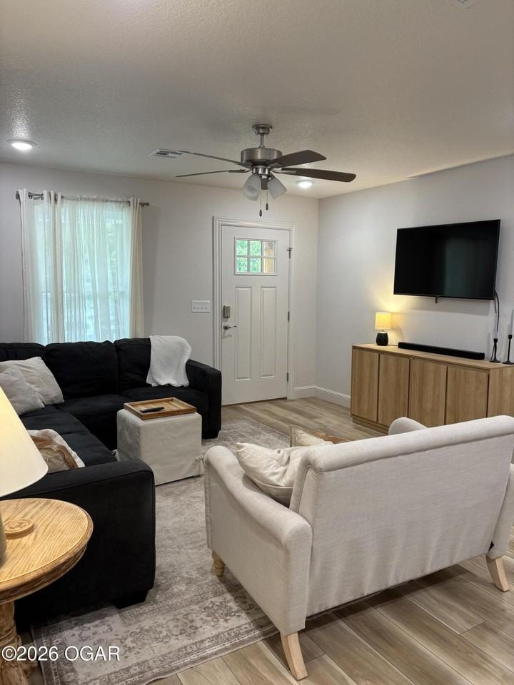 503 Rose St - Photo 5 of 18