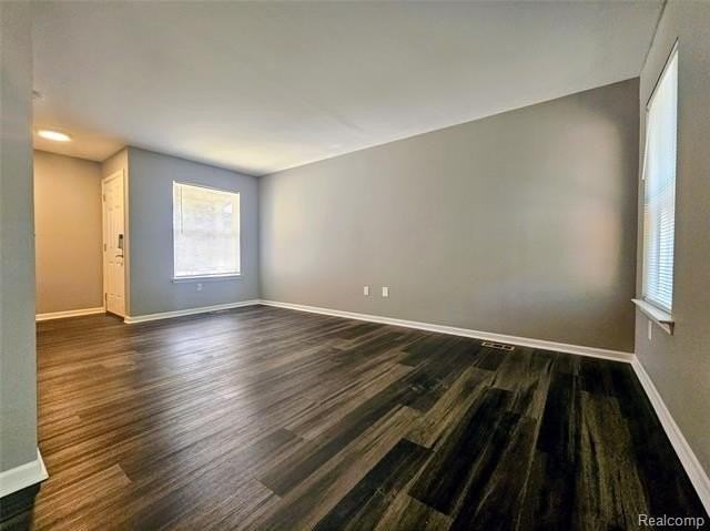 3148 Megan Dr - Photo 4 of 31