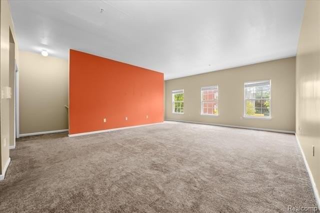 22684 Goddard Rd - Photo 4 of 29