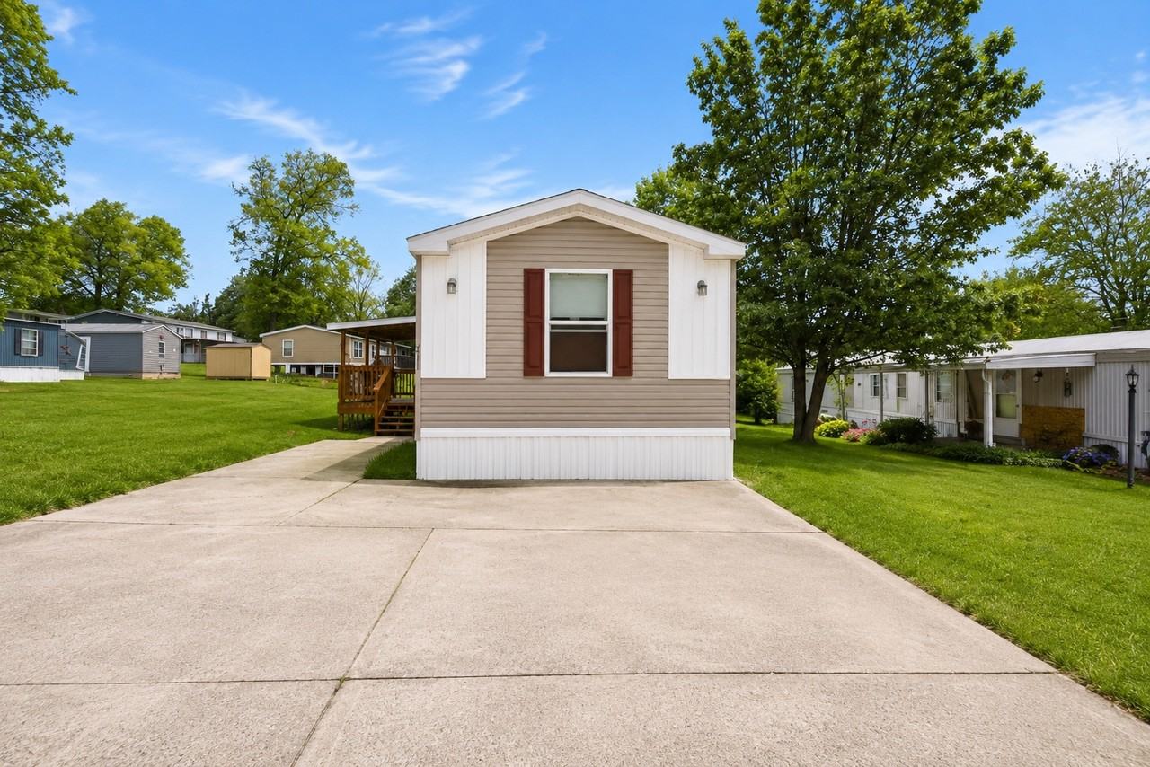 211 N Boyd Dr - Photo 3 of 19