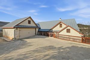featured image of 204 Tapatio Dr W