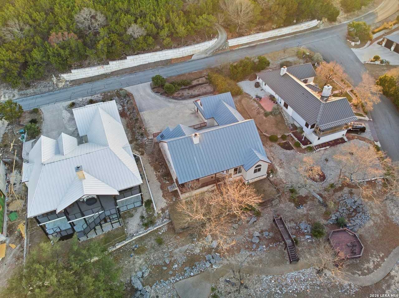 204 Tapatio Dr W - Photo 4 of 45