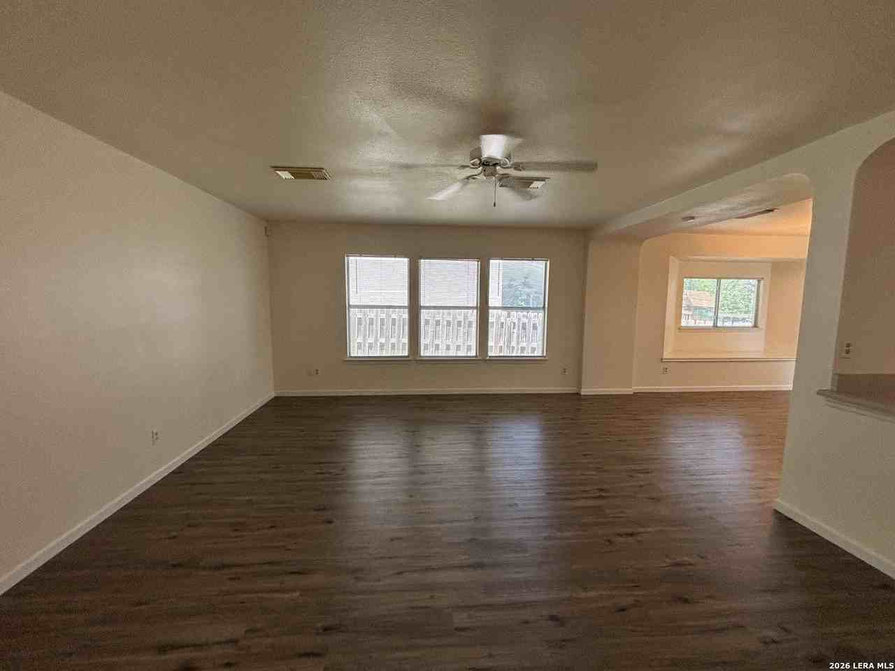 8214 Chestnut Manor Dr - Photo 3 of 25
