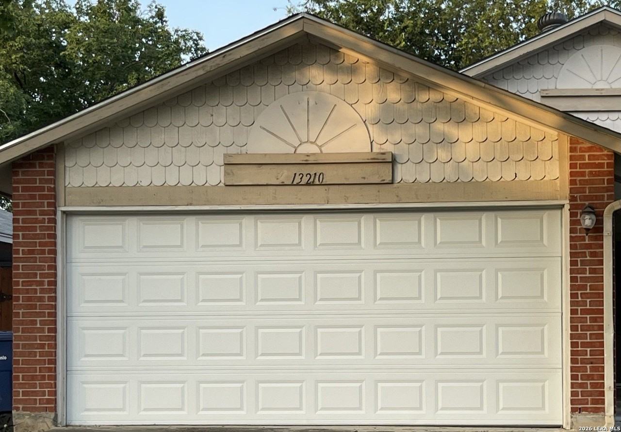 13210 Larkplace Dr - Photo 2 of 4