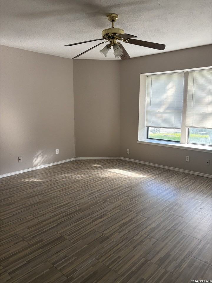 13210 Larkplace Dr - Photo 4 of 4