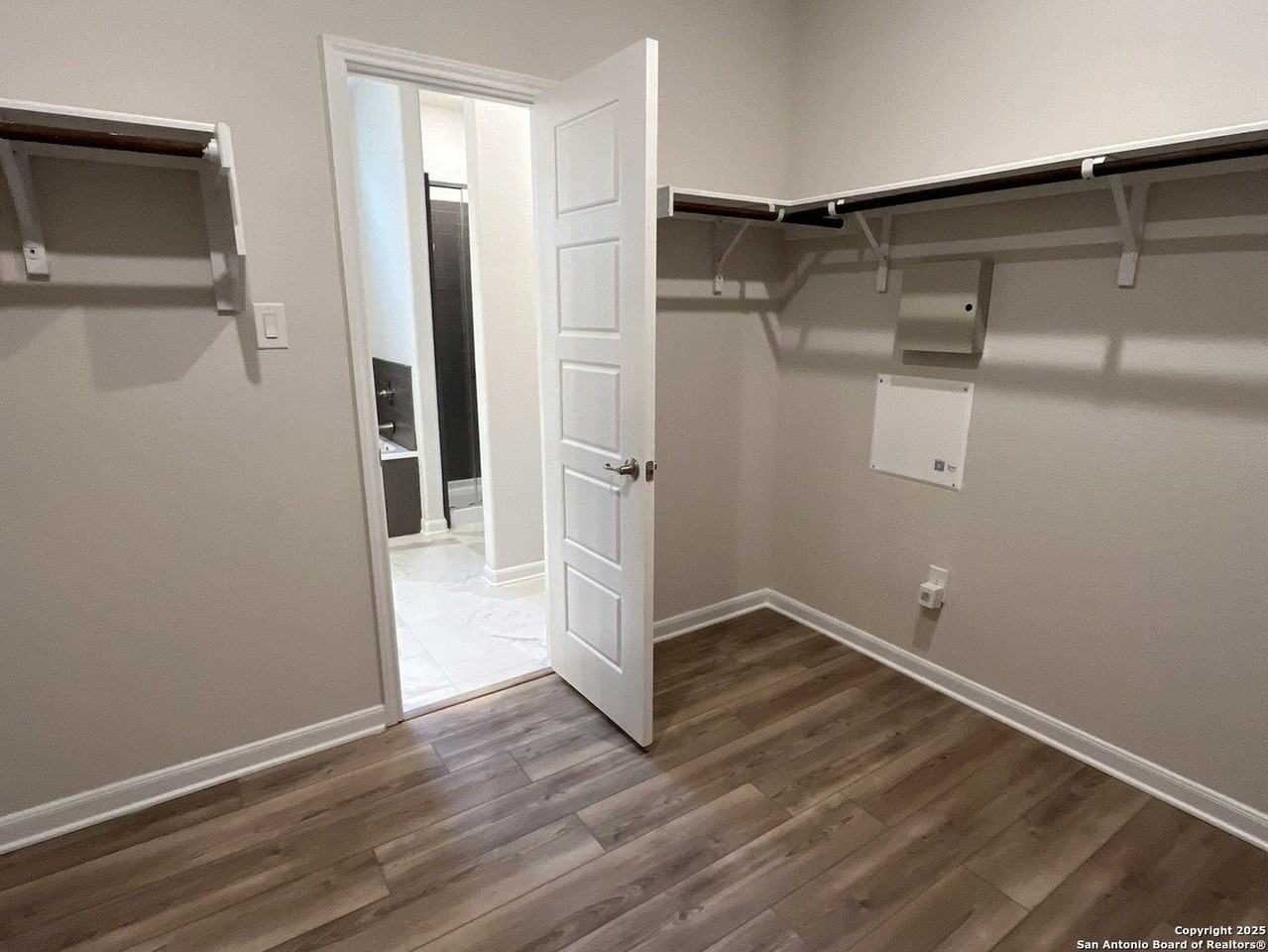 8234 Sunrise Gln - Photo 6 of 13