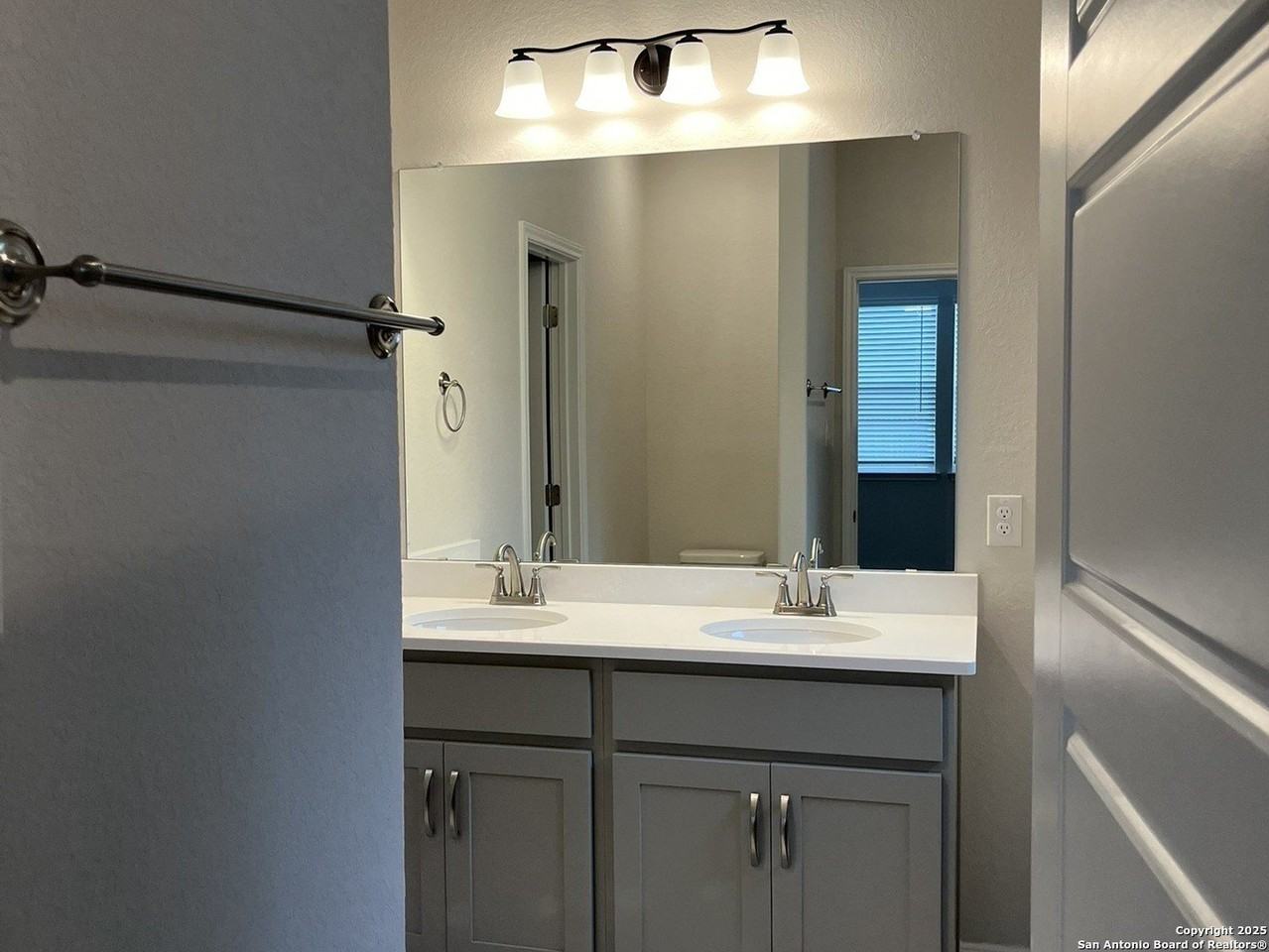 8234 Sunrise Gln - Photo 7 of 13