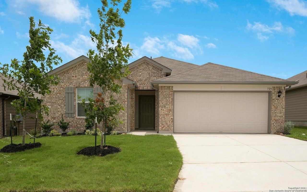 728 Armadillo Dr - Photo 2 of 28
