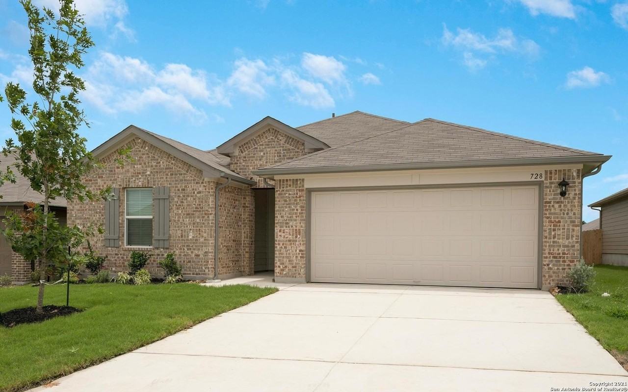 728 Armadillo Dr - Photo 3 of 28