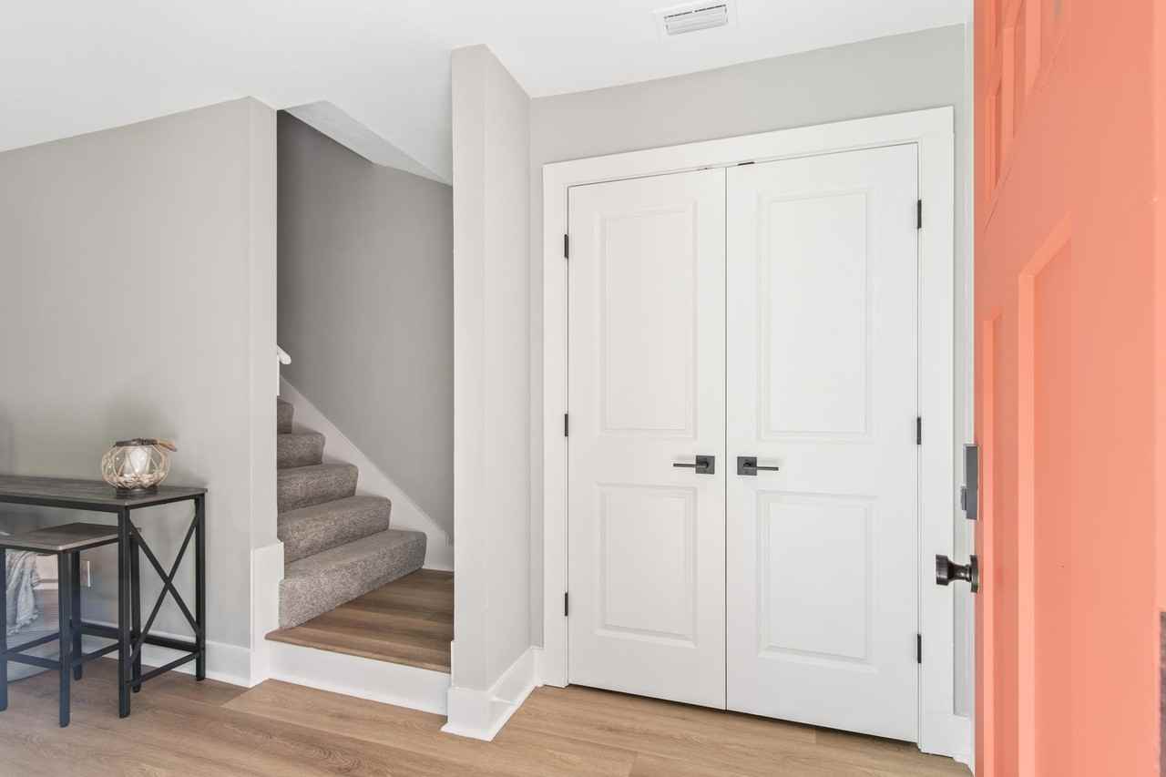 112 2nd St #A - Photo 5 of 48
