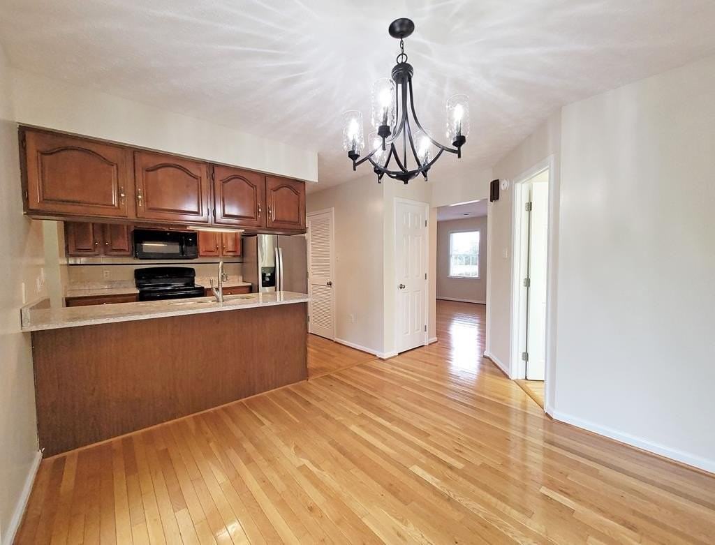 941 Maiden St - Photo 7 of 19