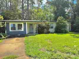 featured image of 1682 Mayhew St