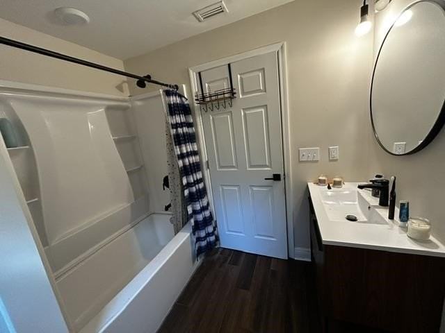 1682 Mayhew St - Photo 4 of 10
