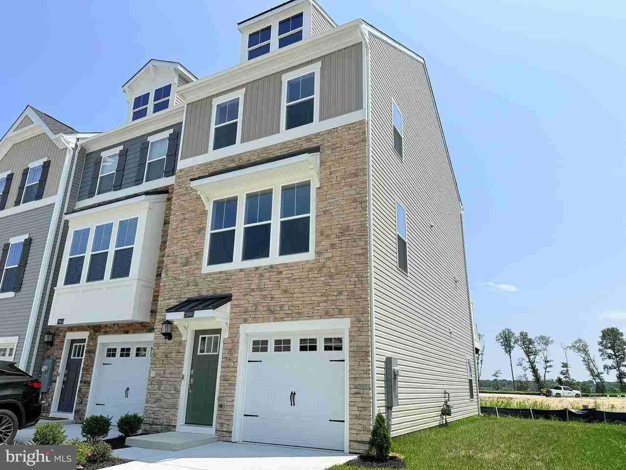 29860 Bankert Dr - Photo 2 of 16