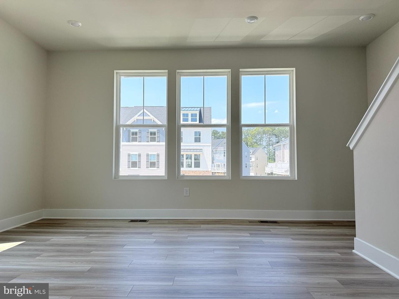 29860 Bankert Dr - Photo 6 of 16