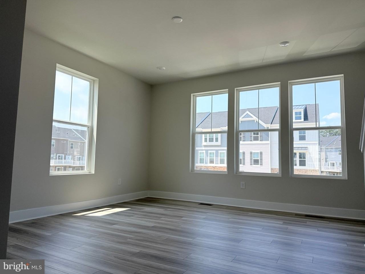 29894 Bankert Dr - Photo 4 of 16