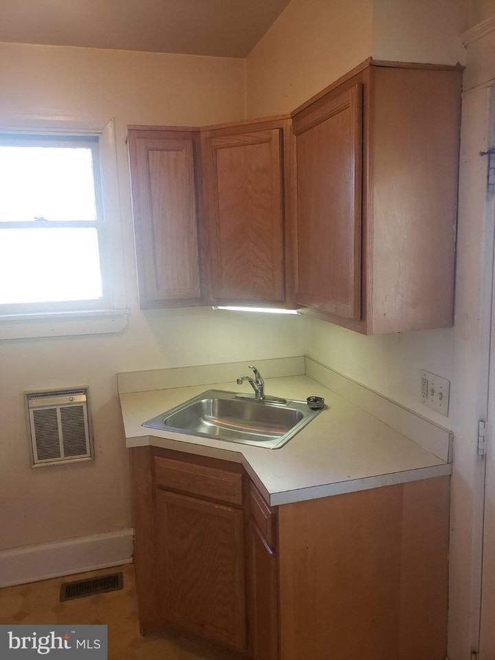 5841 Main St - Photo 4 of 17