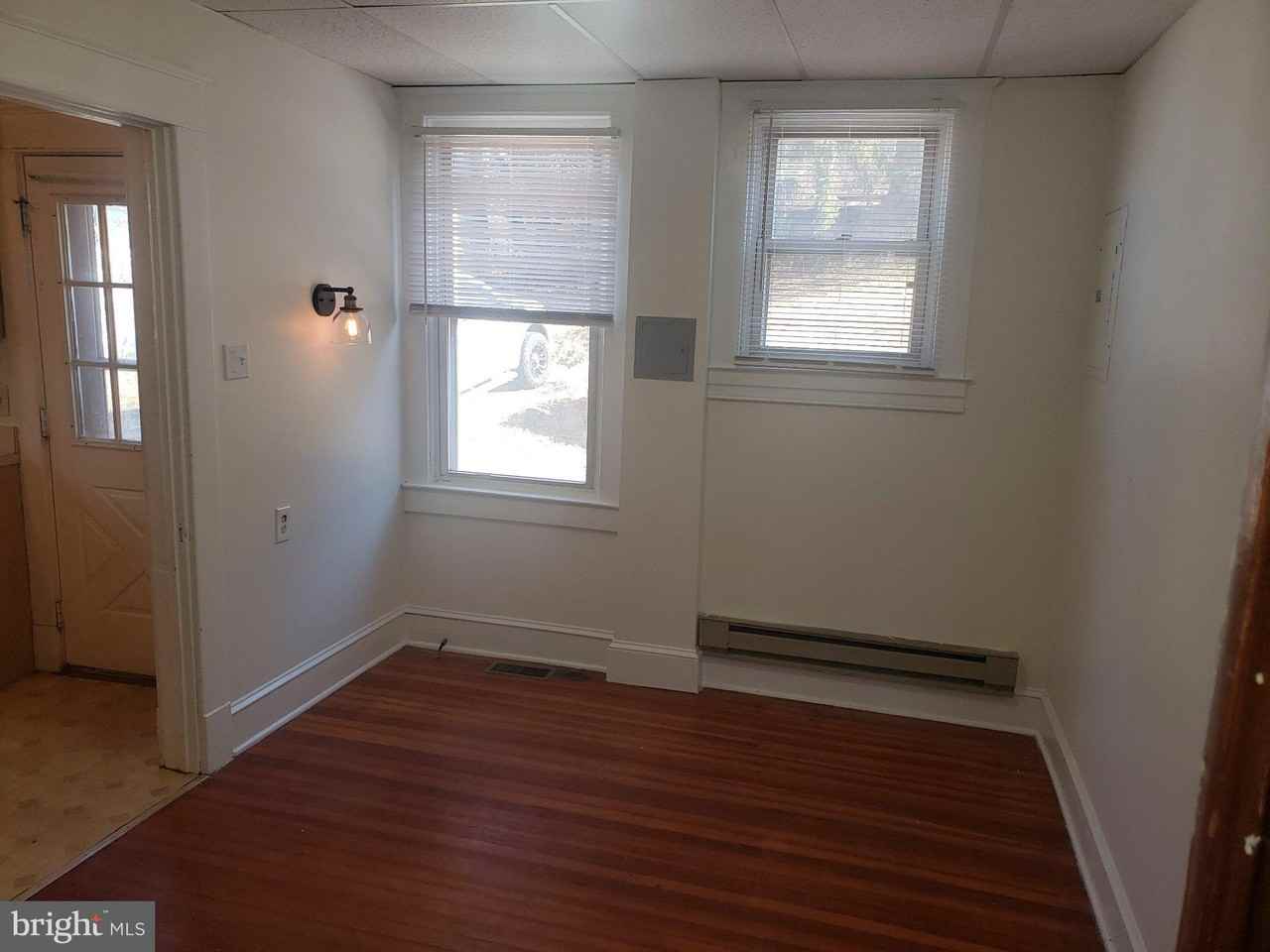 5841 Main St - Photo 7 of 17