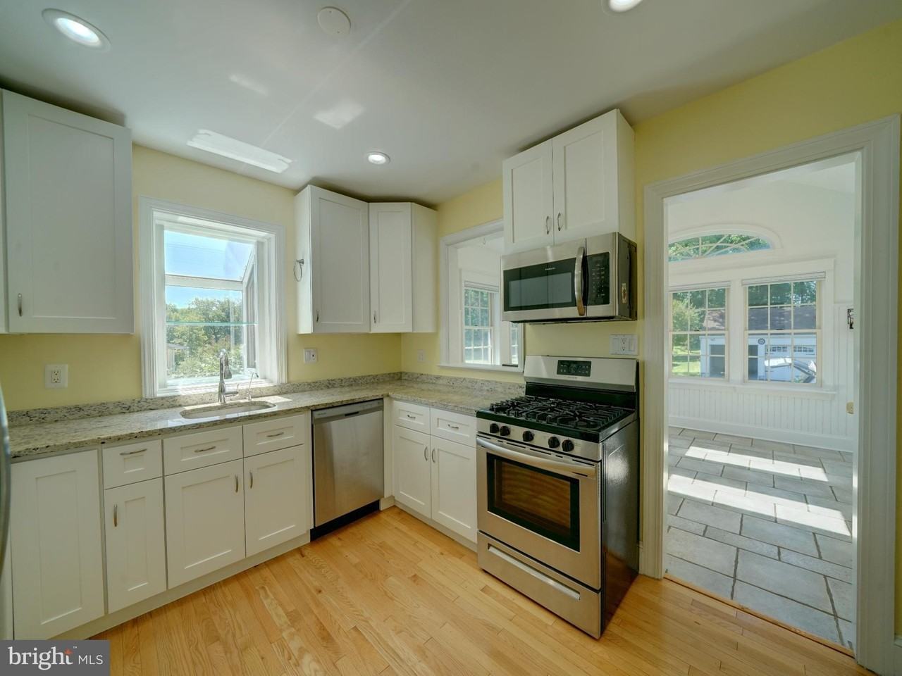 12351 Scaggsville Rd - Photo 5 of 37