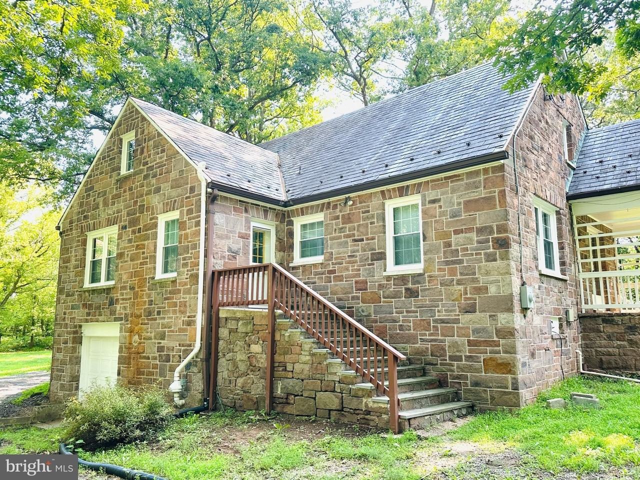 21120 Martinsburg Rd - Photo 2 of 20