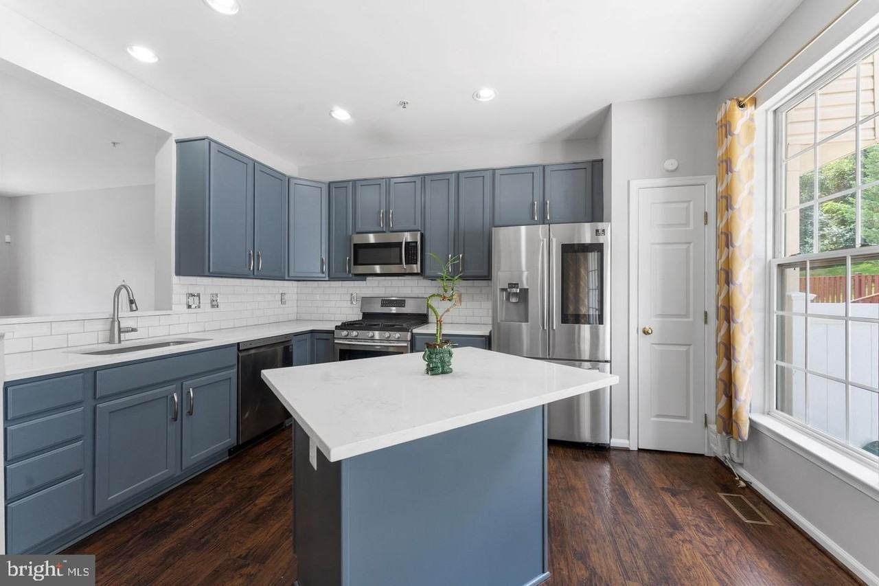 4004 Meadow Trail Ln - Photo 5 of 26