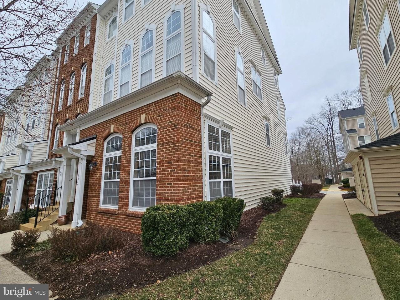 922 Pine Forest Ln #1811 - Photo 3 of 23