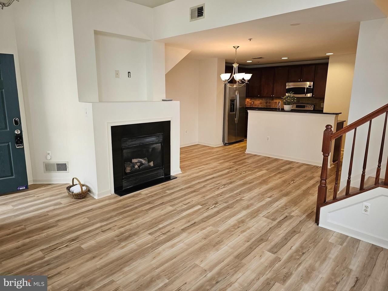 922 Pine Forest Ln #1811 - Photo 5 of 23
