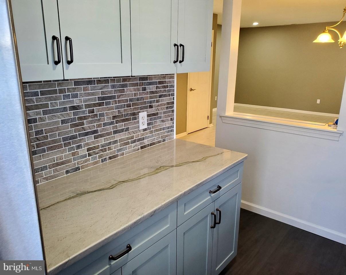 3 Banbury Ct - Photo 7 of 31