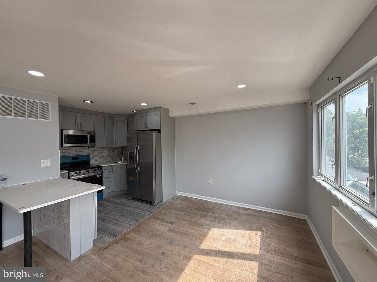 2611 S 9th St #2 - Photo 3 of 12