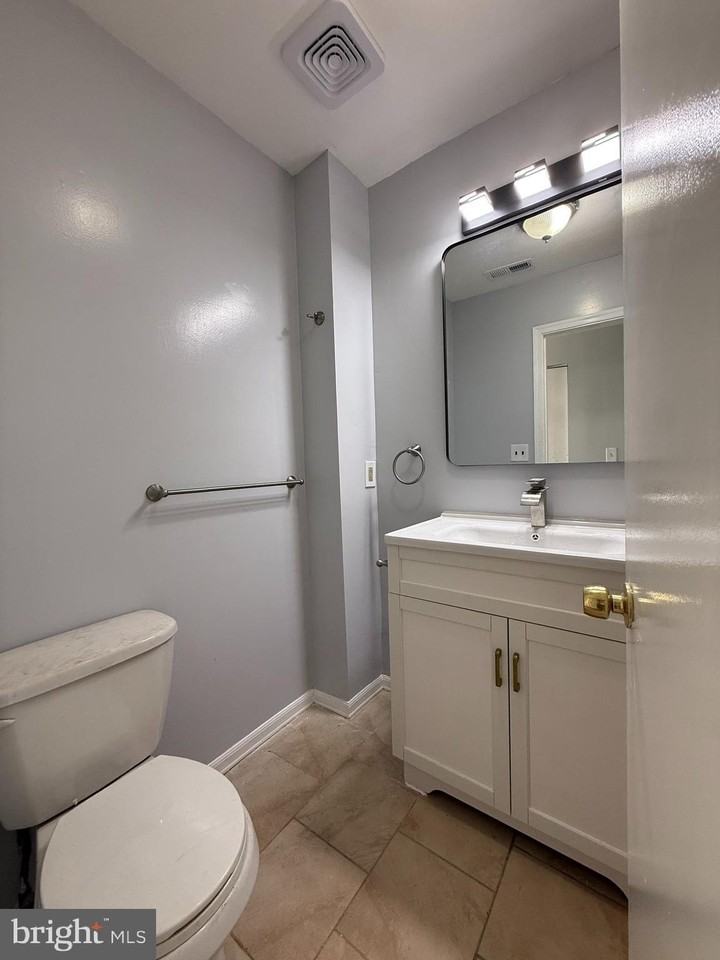2611 S 9th St #2 - Photo 6 of 12