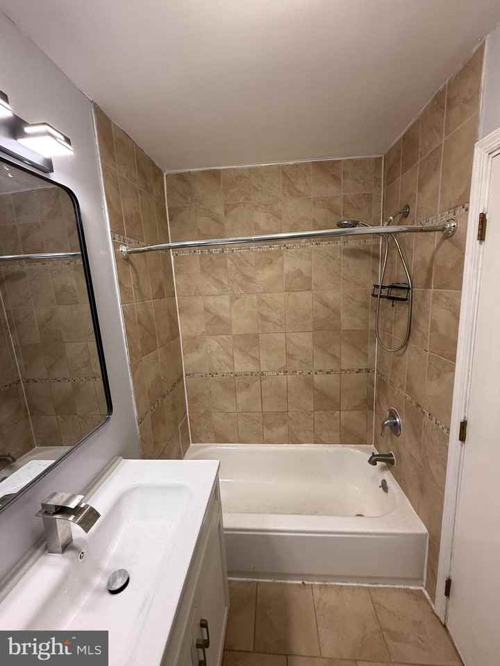 2611 S 9th St #2 - Photo 7 of 12