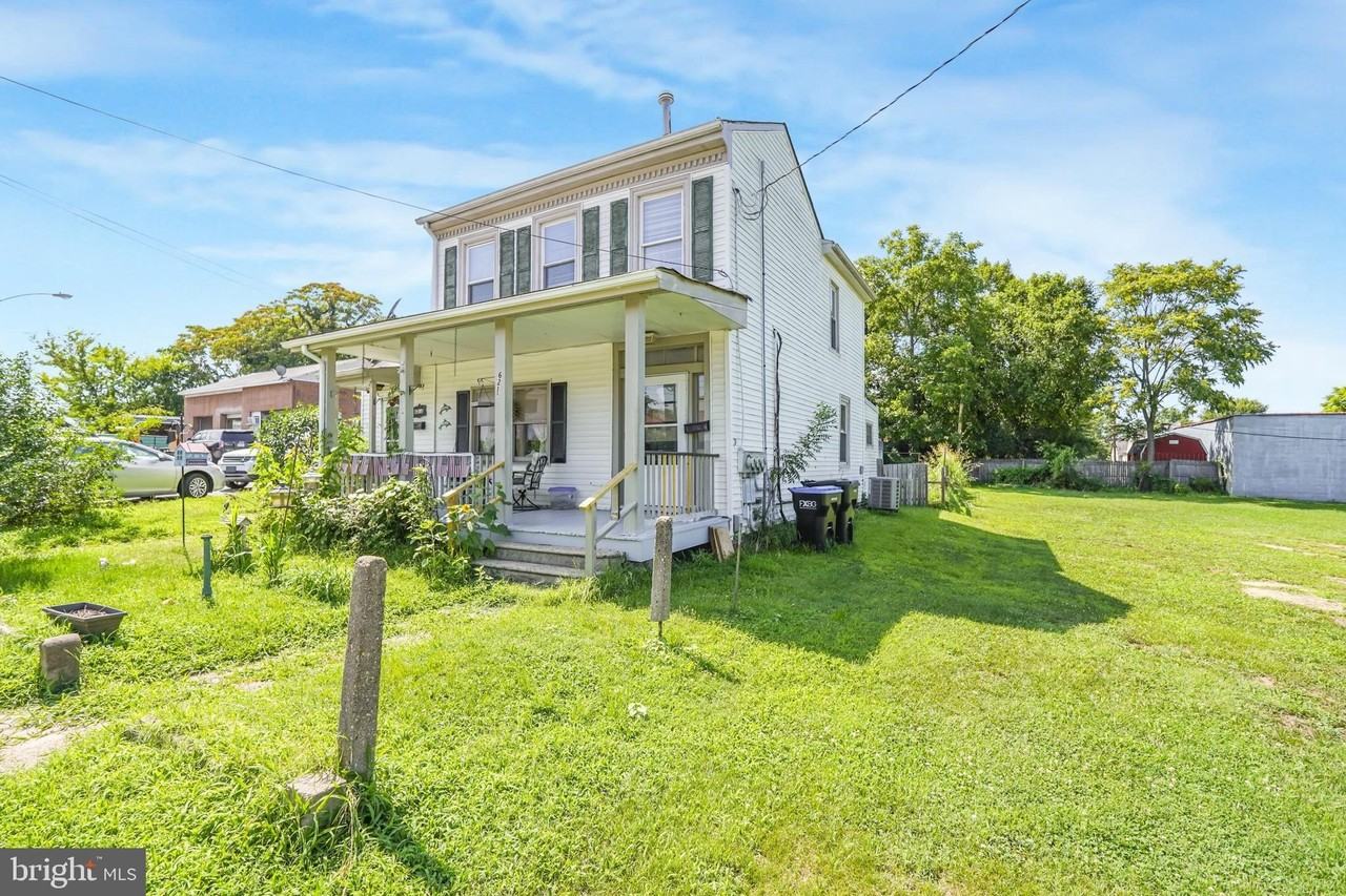 621 Lafayette Blvd #B - Photo 3 of 19