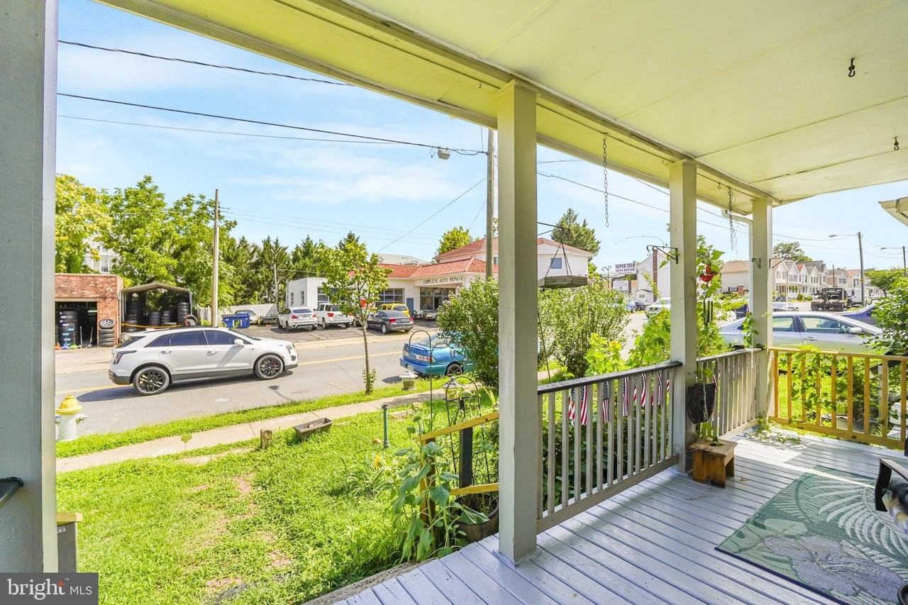 621 Lafayette Blvd #B - Photo 5 of 19